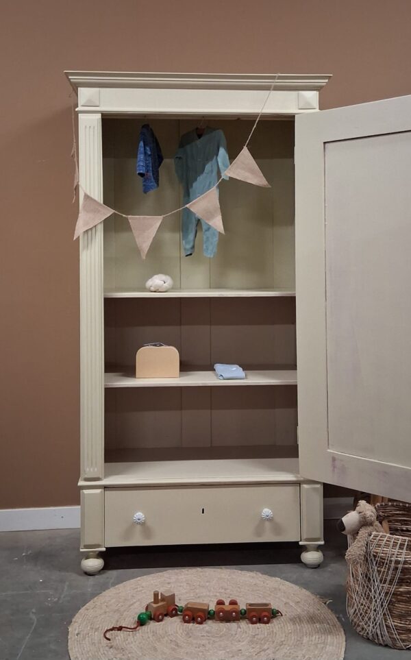 kledingkast eendeurskast vintage kast kleur naar wens kinderkamer slaapkamer inrichten