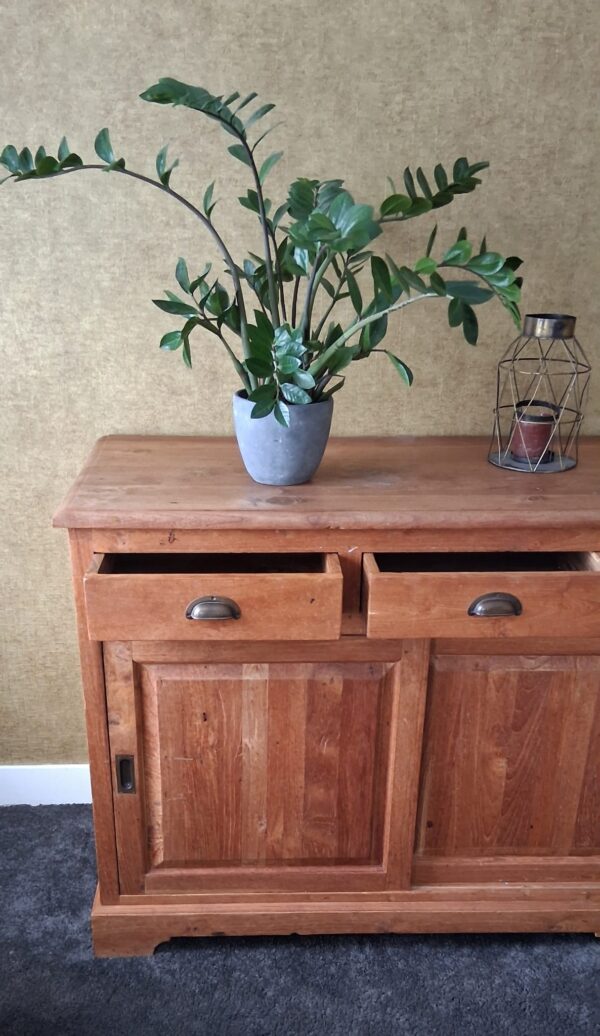 #vintagemeubels #babykamer #kinderkamer #vintagebabykamer #vintagekinderkamer #commode #vintagekast #duurzaamwonen #uniekinterieur #josiefine #josiefinenl #tweedeleven #liefdevoormeubels