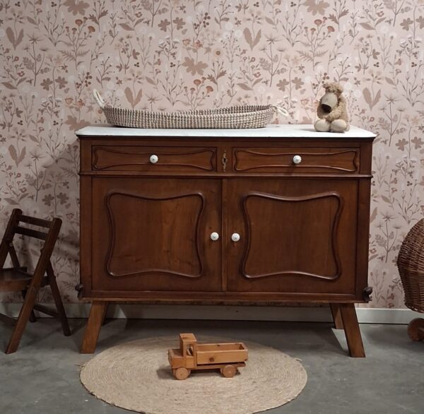 WhatsApp Image 2026-01-16 at 23.26.47 (4) Vintage houtkleur commode met wit marmerenblad