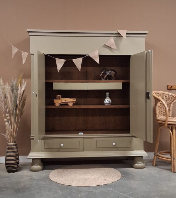 vintage buffetkast woonkamerkast servieskast uniek duurzaam interieur