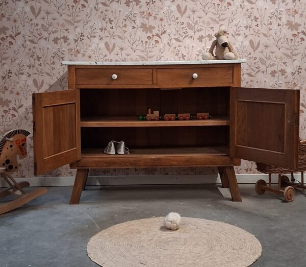 Vintage houtkleur commode met wit marmerenblad