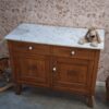 Vintage houtkleur commode met wit marmerenblad