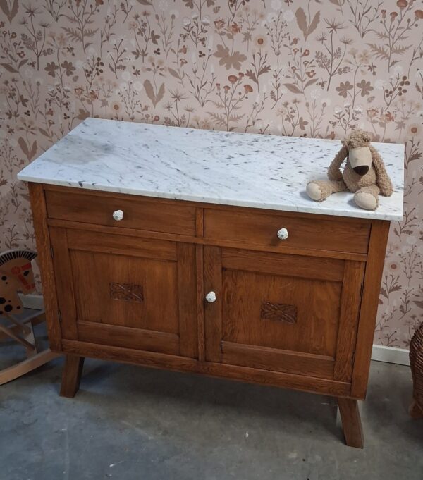Vintage houtkleur commode met wit marmerenblad