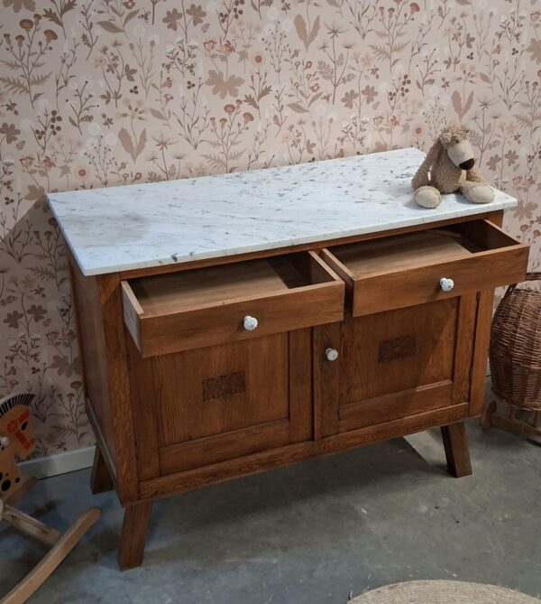 Vintage houtkleur commode met wit marmerenblad
