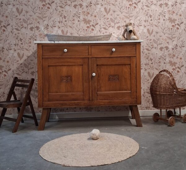 Vintage houtkleur commode met wit marmerenblad
