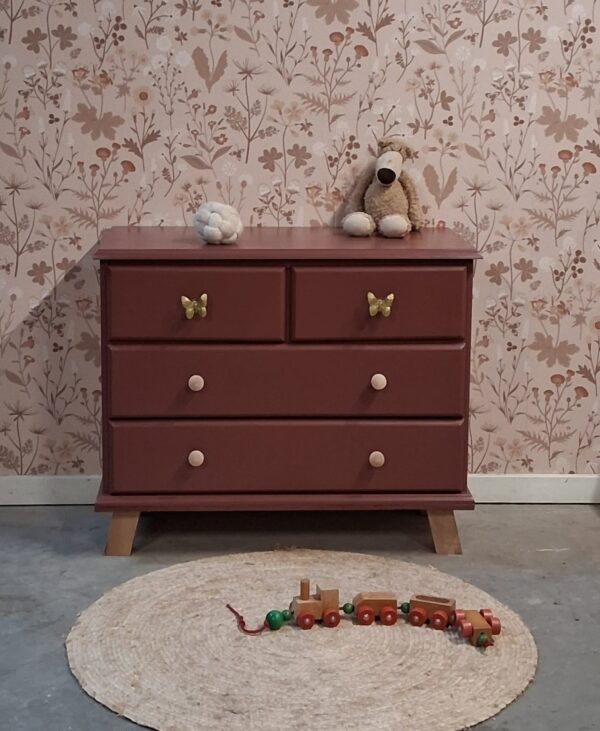 Vintage houtkleur commode met wit marmerenblad