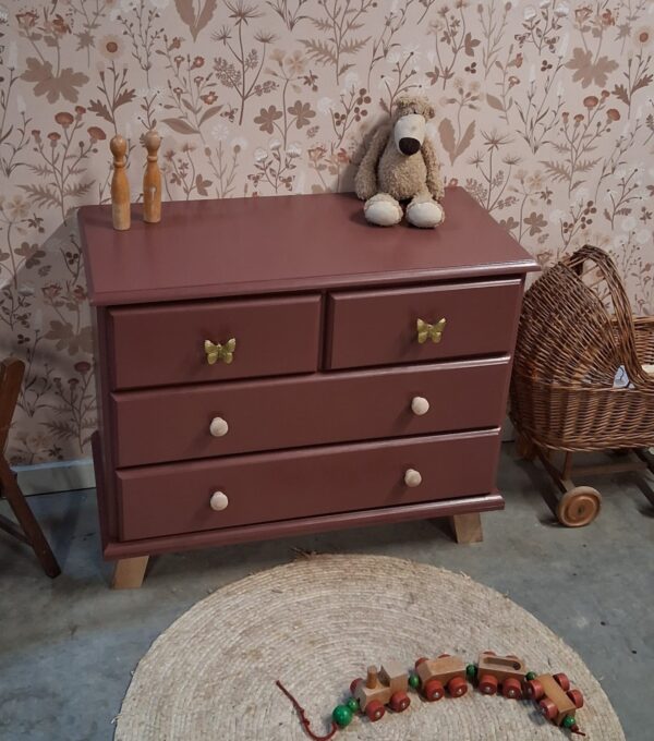 Vintage houtkleur commode met wit marmerenblad