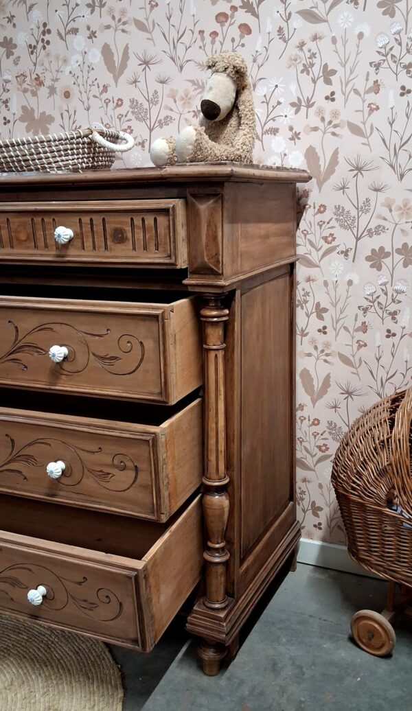 vintage commode babykamer kinderkamer meidenkamer baby zwanger uniek duurzaam jongenskamer marmerenblad