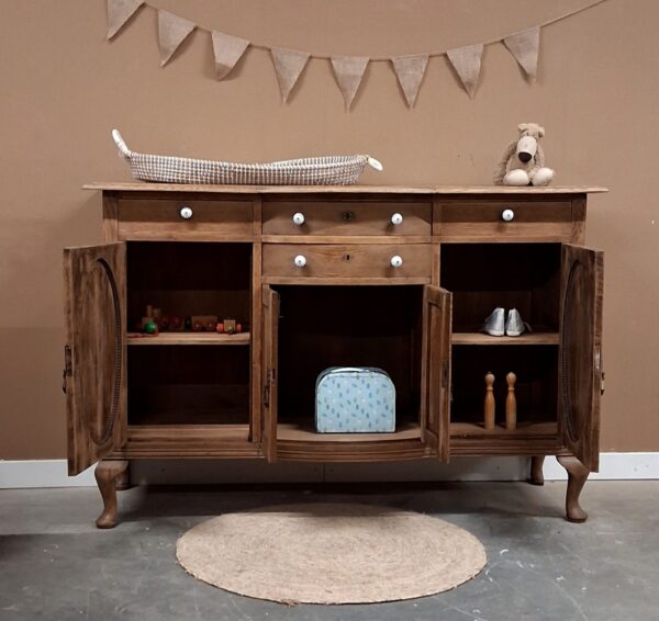 vintage commode babykamer, vintage kast kinderkamer
