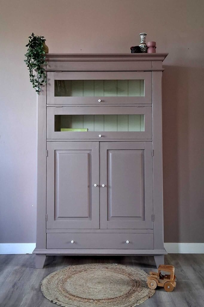 Vintage ladekast commode babykamer halkast groen duurzaam uniek kinderkamer