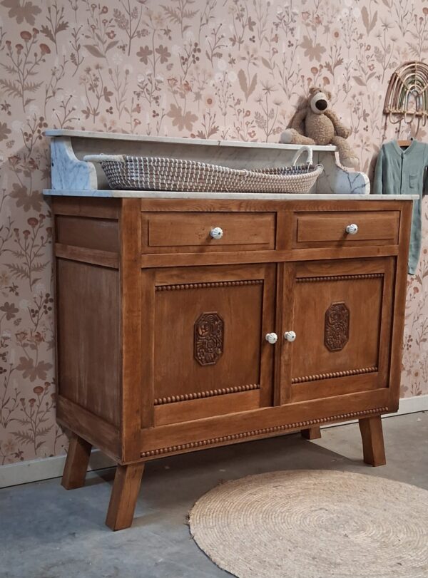 Vintage houtkleur commode met wit marmerenblad