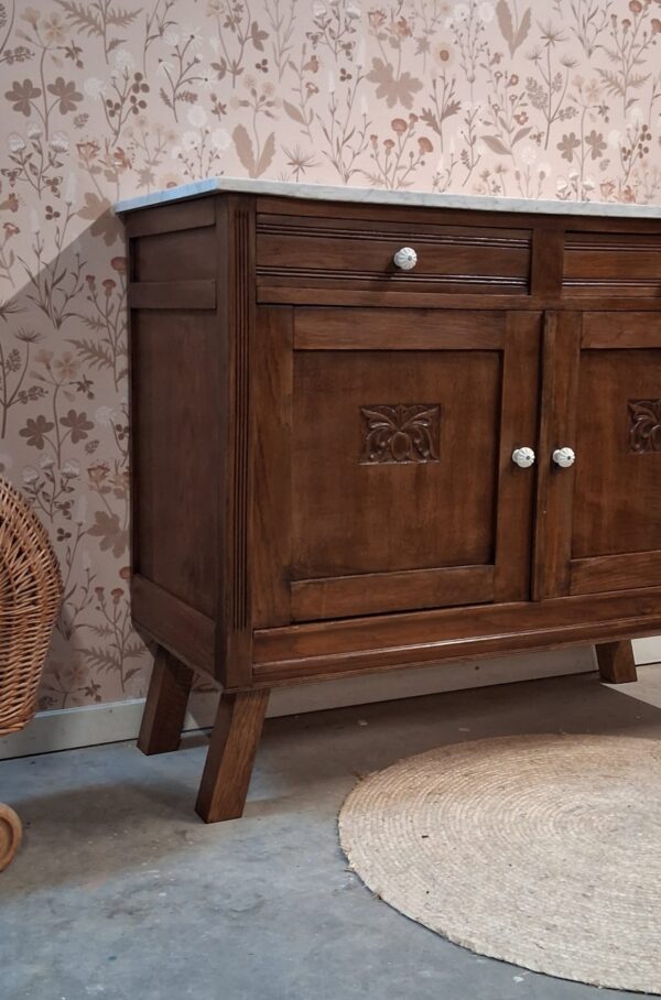 WhatsApp Image 2026-03-13 at 23.07.46 (1) Vintage houtkleur commode met wit marmerenblad