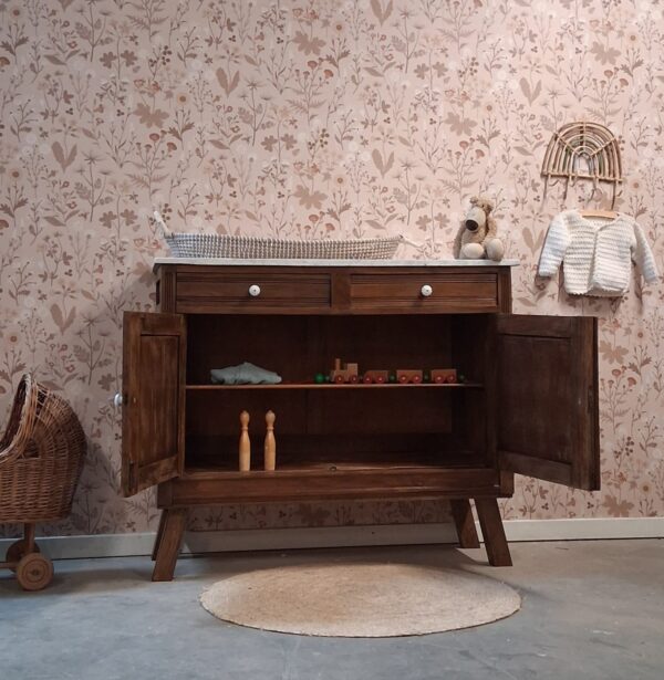 WhatsApp Image 2026-03-13 at 23.07.48 Vintage houtkleur commode met wit marmerenblad