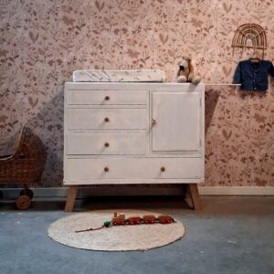vintage commode babykamer, vintage kast kinderkamer