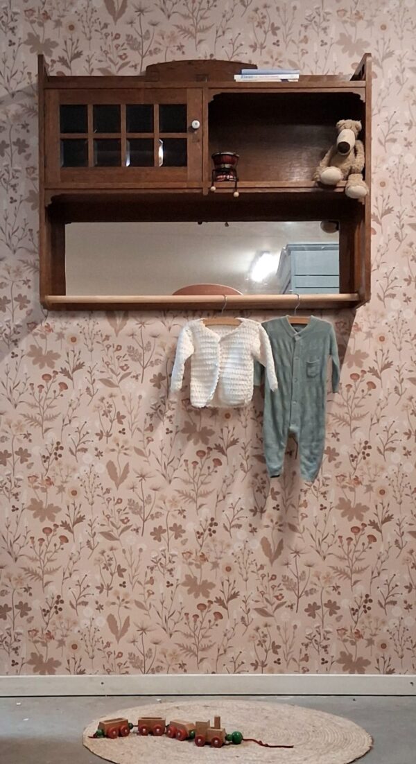 Vintage hangkastje / kapstok / kledingkastje in een kleur naar keuze