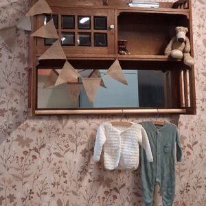 Vintage hangkastje / kapstok / kledingkastje in een kleur naar keuze