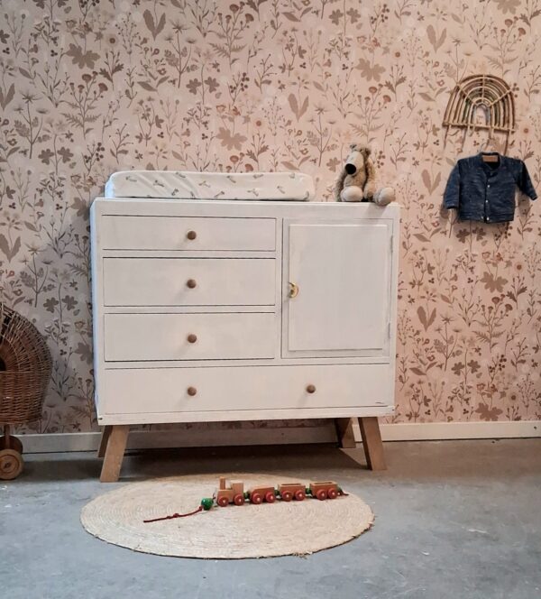 Vintage commode ‘Tim’ – kleur en knopjes naar keuze