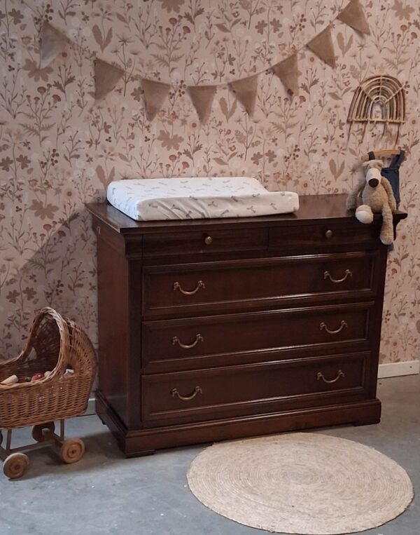 vintage commode babykamer, vintage kast kinderkamer