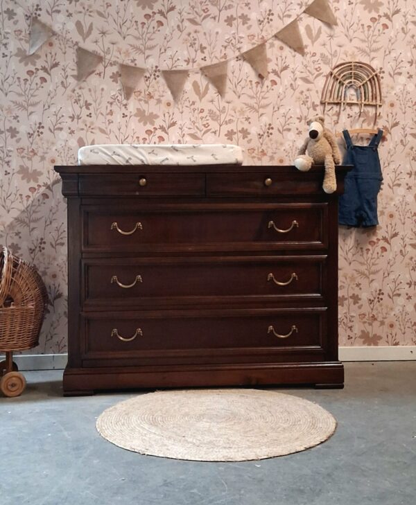 vintage commode babykamer, vintage kast kinderkamer