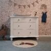 vintage commode babykamer, vintage kast kinderkamer