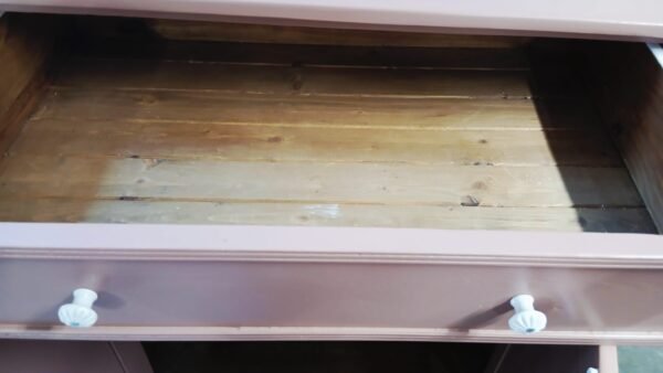 vintage commode babykamer, vintage kast kinderkamer