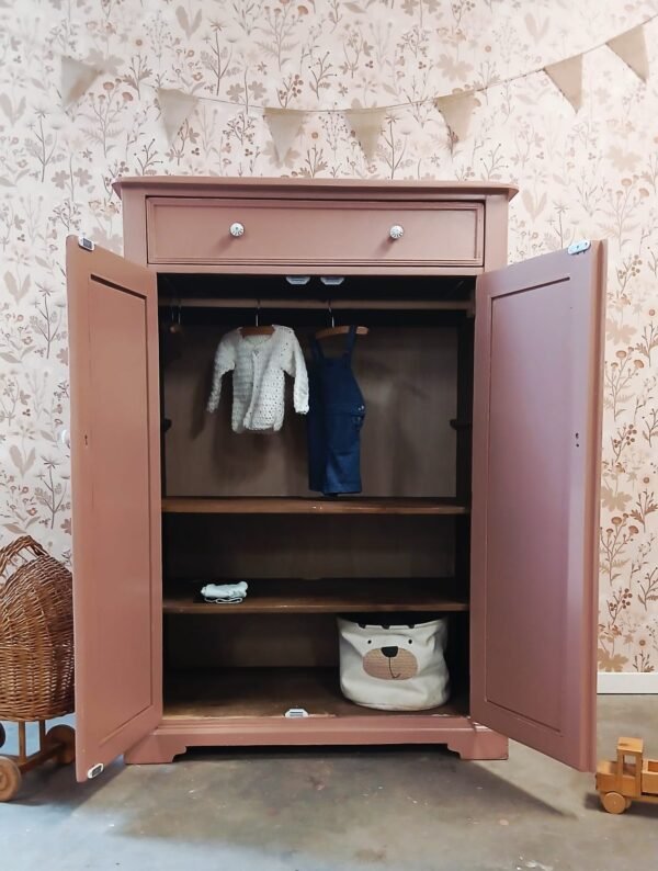 vintage commode babykamer, vintage kast kinderkamer