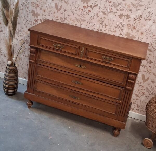 Vintage commode ladekast uniek babykamer kinderkamer duurzaam antiek